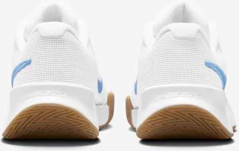 Кроссовки теннисные женские Nike ZOOM GP CHALLENGE PRO HARD бело-голубые FB3146-106