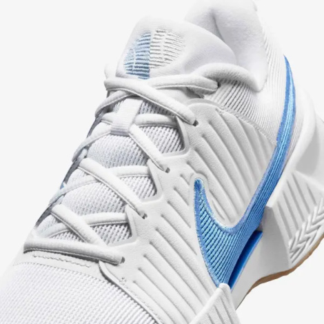 Кроссовки теннисные женские Nike ZOOM GP CHALLENGE PRO HARD бело-голубые FB3146-106