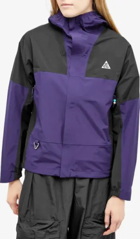 Ветровка женская Nike ACG STORM-FIT WATER-RESISTANT LIGHTWEIGHT фиолетово-черная DV9522-555