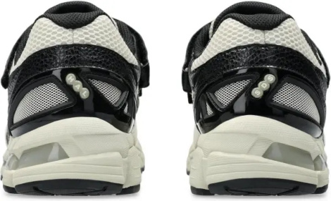 Кросівки Asics GEL-KAYANO 20 кремово-чорні 1203A499-250
