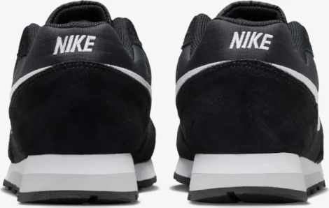 Кросівки жіночі Nike MD RUNNER 2 чорно-білі 749869-018