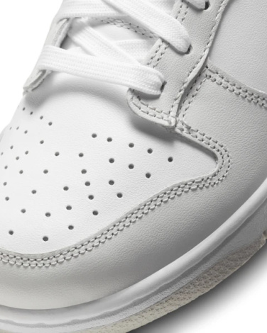 Кросівки жіночі Nike DUNK LOW світло-сіро-білі DD1503-103