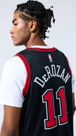 Майка баскетбольная Nike CHICAGO BULLS STATEMENT EDITION JORDAN DRI-FIT NBA SWINGMAN черно-красная DO9521-010