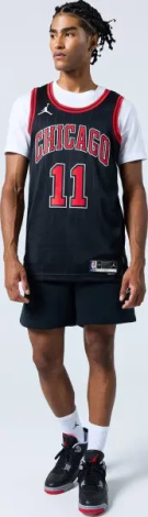 Майка баскетбольная Nike CHICAGO BULLS STATEMENT EDITION JORDAN DRI-FIT NBA SWINGMAN черно-красная DO9521-010