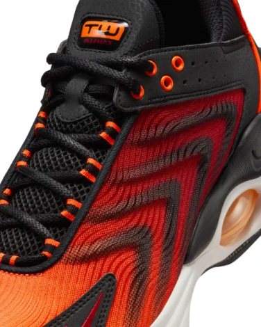Кросівки Nike AIR MAX TW SE оранжево-чорні FJ2590-001