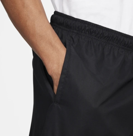 Шорты Nike CLUB WOVEN SHORTS черные FN3303-010