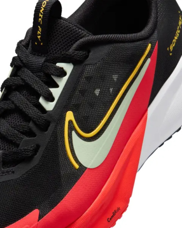 Кросівки бігові підліткові Nike SONIC FLY (GS) чорно-червоно-м'ятні FZ0017-005