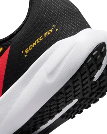 Кросівки бігові підліткові Nike SONIC FLY (GS) чорно-червоно-м'ятні FZ0017-005