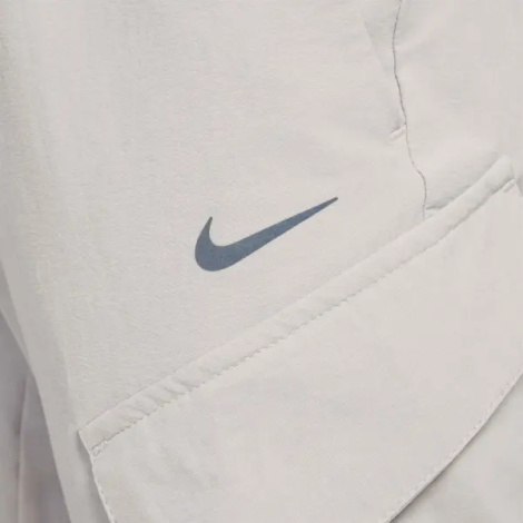 Спортивні штани підліткові Nike SPORTSWEAR CITY UTILITY CARGO світло-сірі FZ4904-009