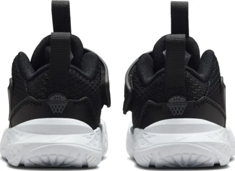 Кроссовки детские Nike TEAM HUSTLE D 12 (TD) черно-белые HF6281-002