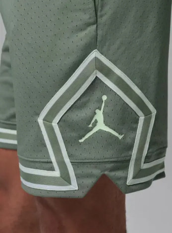 Шорты баскетбольные Nike JORDAN DRI-FIT MESH DIAMOND SHORTS темно-зеленые HF9910-351