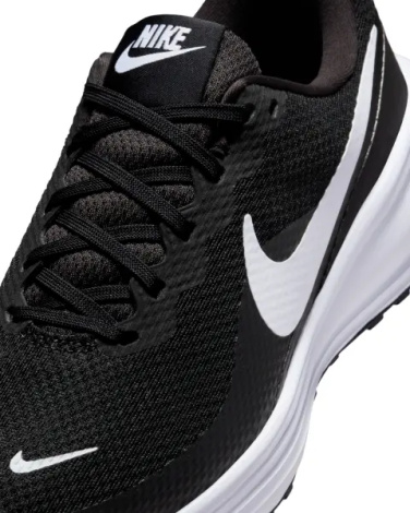 Кросівки бігові жіночі Nike REVOLUTION 8 чорно-білі HJ8485-001