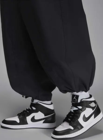 Спортивні штани жіночі Nike JORDAN FLIGHT CHICAGO PARACHUTE HM6144-010