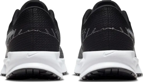 Кросівки бігові жіночі Nike RUN DEFY чорно-білі HM9593-002