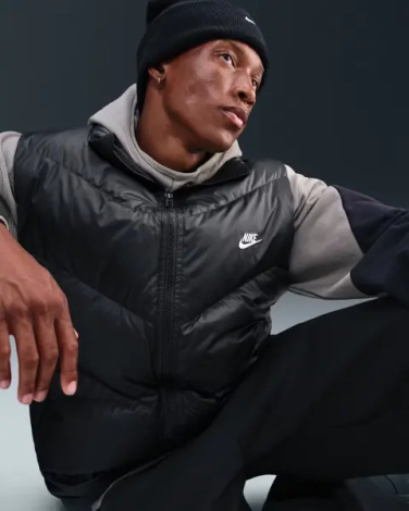 Жилетка Nike WINDRUNNER STATEMENT чорна HV1480-010