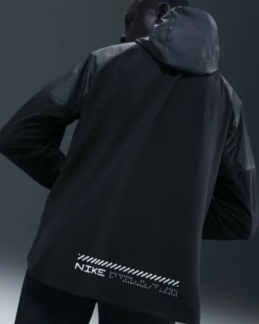 Вітровка для бігу Nike MILER REPEL WINTERIZED чорно-темно-сіра HV2669-010