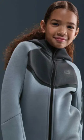 Толстовка підліткова Nike SPORTSWEAR TECH FLEECE димчасто-сіро-чорна HV5867-060