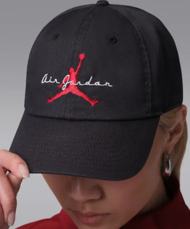 Кепка Nike JORDAN CLUB CAP UNSTRUCTURED ADJUSTABLE черная IF8483-010