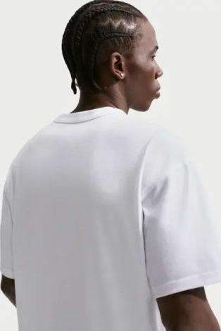 Футболка Nike SPORTSWEAR PREMIUM ESSENTIALS біла IH1121-100