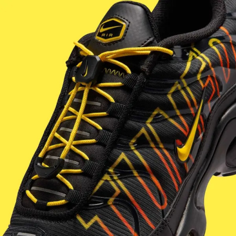 Кросівки Nike AIR MAX PLUS чорно-жовто-помаранчеві IH4459-010