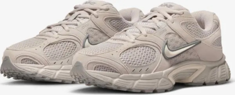 Кросівки жіночі Nike V5 RNR світло-коричневі II6294-201