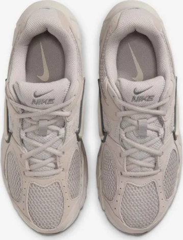 Кросівки жіночі Nike V5 RNR світло-коричневі II6294-201