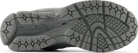 Кроссовки New Balance 2002R серые U20021O2