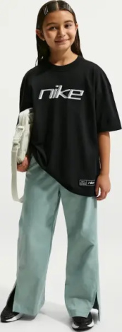 Футболка подростковая Nike SPORTSWEAR OVERSIZED черная II1167-010