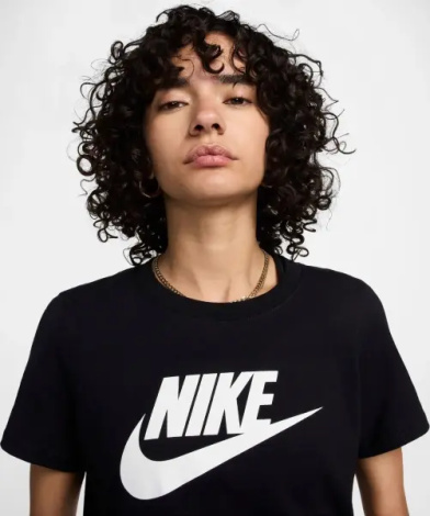 Футболка жіноча Nike SPORTSWEAR ESSENTIALS чорна DV6094-010
