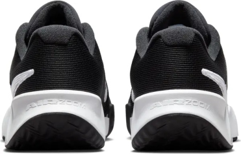 Кросівки тенісні Nike ZOOM GP CHALLENGE PRO CLAY чорно-білі FJ7767-001