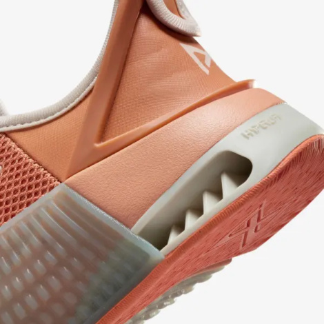 Кроссовки для тренировок женские Nike METCON 9 EASYON темно-оранжево-серые DZ2540-200