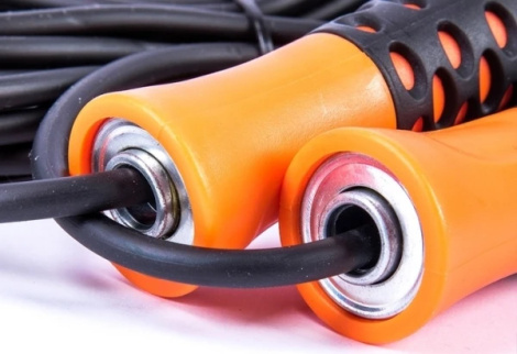 Скакалка скоростная LiveUp JUMP ROPE черно-оранжевая LS3143