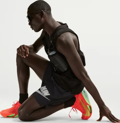 Шорты для бега Nike CHALLENGER DRI-FIT 7" BRIEF-LINED черные IF9487-010