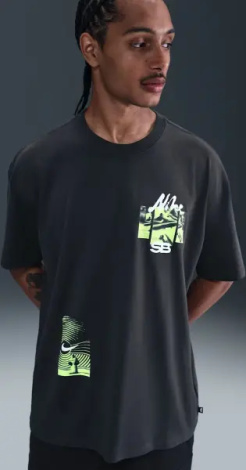 Футболка Nike SB MAX90 SKATE чорна HV1304-045