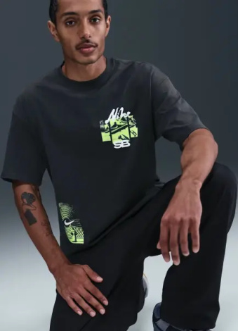 Футболка Nike SB MAX90 SKATE чорна HV1304-045
