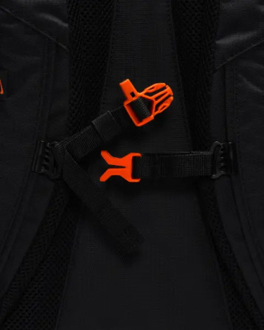 Рюкзак подростковый Nike HAYWARD SCOUTER 22L черно-оранжевый HJ8231-010