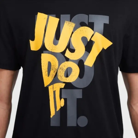 Футболка Nike SPORTSWEAR чорна HJ0554-010