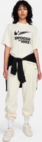 Футболка женская Nike W TEE BF GLS бежевая FZ4634-113