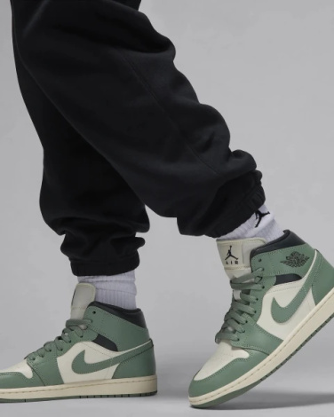 Спортивные штаны женские Nike JORDAN BROOKLYN FLEECE PANTS 24 черные FV7077-010
