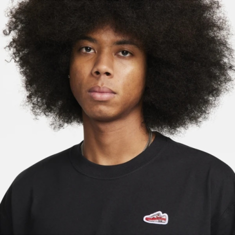 Футболка Nike U NSW TEE M90 SNEAKER PATCH черная FQ3762-010