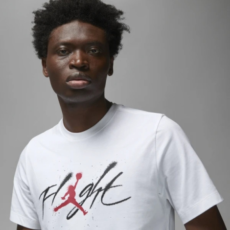 Футболка Nike M J BRAND GFX SS CREW2 белая FB7465-100