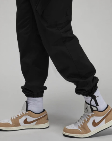 Спортивные штаны Nike JORDAN M ESS STMT CHICAGO PANT черные FB7305-010