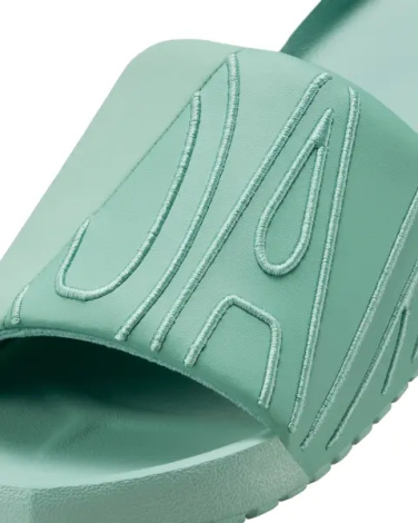 Шлепанцы женские Nike JORDAN NOLA светло-зеленые CZ8027-002