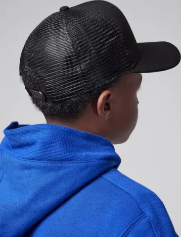 Кепка подростковая Nike JORDAN METAL JUMPMAN TRUCKER черная 9A0928-023