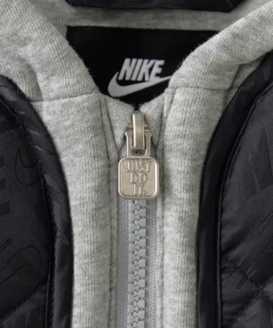 Куртка дитяча Nike FLEECE HOODED QUILT чорно-сіра 86N071-023