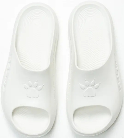 Шлепанцы Kelme белые 8527LT5339.9100