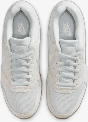 Кросівки жіночі Nike MD RUNNER 2 бежево-білі 749869-019