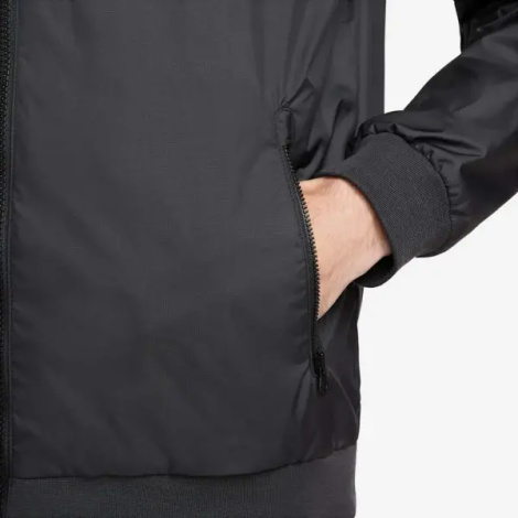 Ветровка Nike SPORTSWEAR WINDRUNNER JACKET черная 727324-010