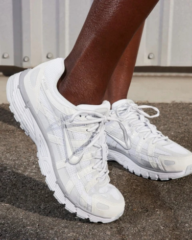 Кросівки жіночі Nike P-6000 молочно-сірі FV6603-101 молочно-сірі