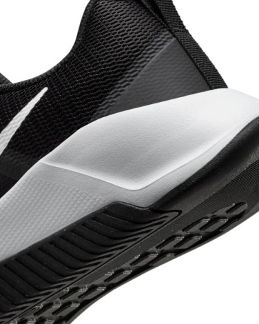 Кросівки для тренувань Nike MC TRAINER 3 чорно-білі FQ1831-001